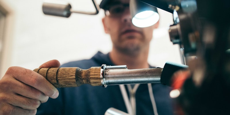 杭州亚运会主体育场鸟巢夜景灯光璀璨的新闻图片